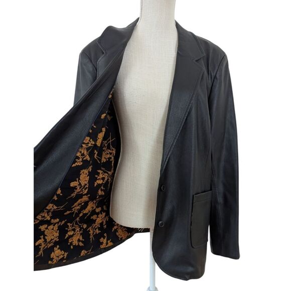 Anthropologie Women's Black Faux Leather Two Button Blazer Jacket - Picture 6 of 10